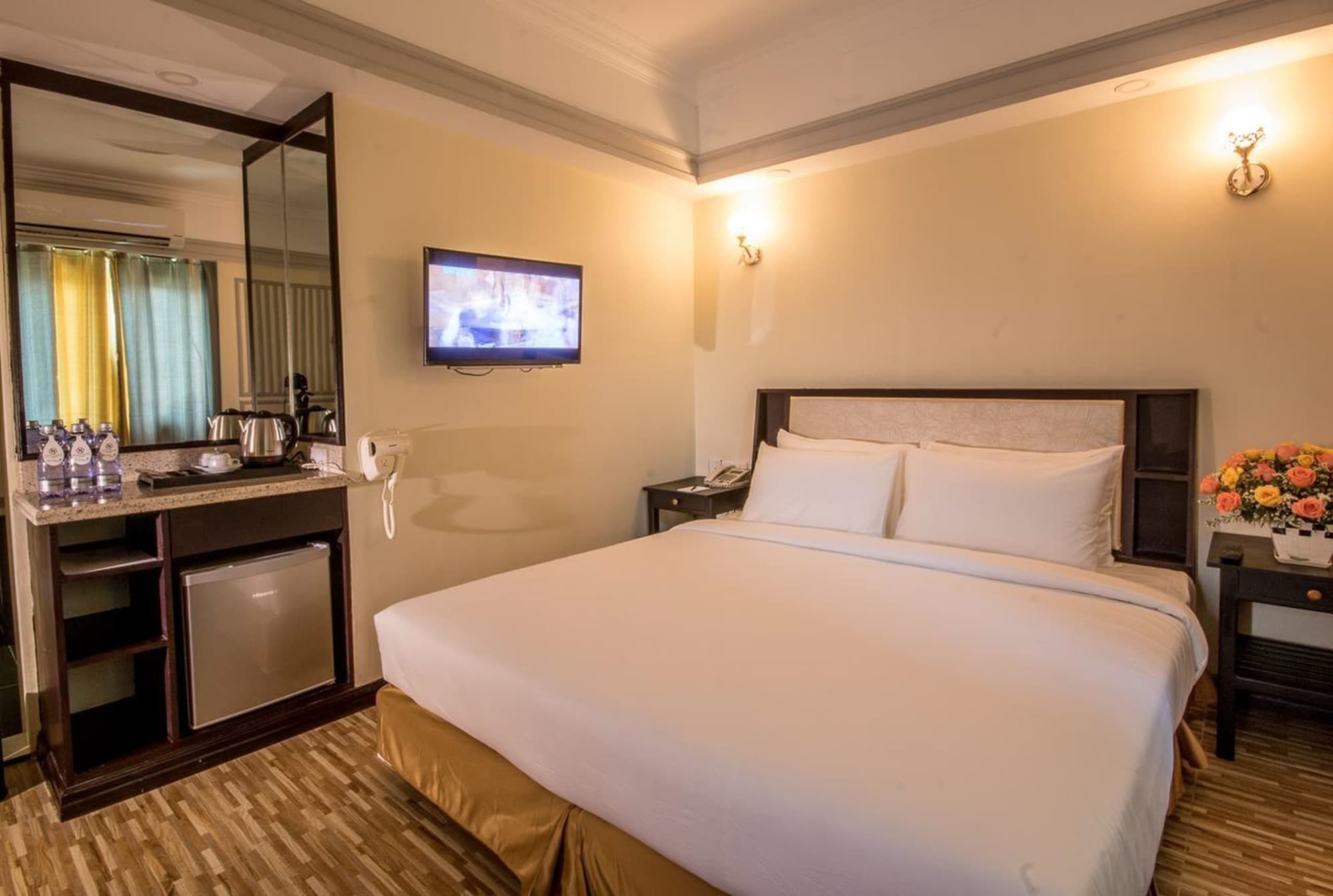 Hotel Heaven Rangun Kültér fotó
